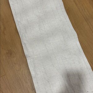 Cream table beige runner